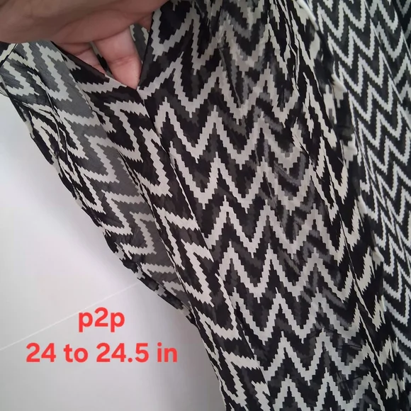 SPIAGGA DOLCE Black and White Zigzag Kimono Size 1X Tall - Picture 10 of 13